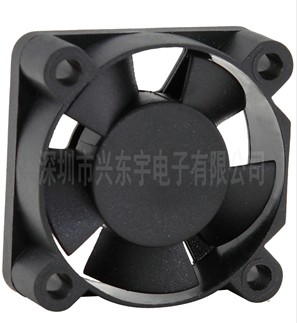 【電飯煲散熱風扇】轉子平衡軸心在哪裏？